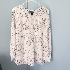 A pea in the pod Maternity blouse